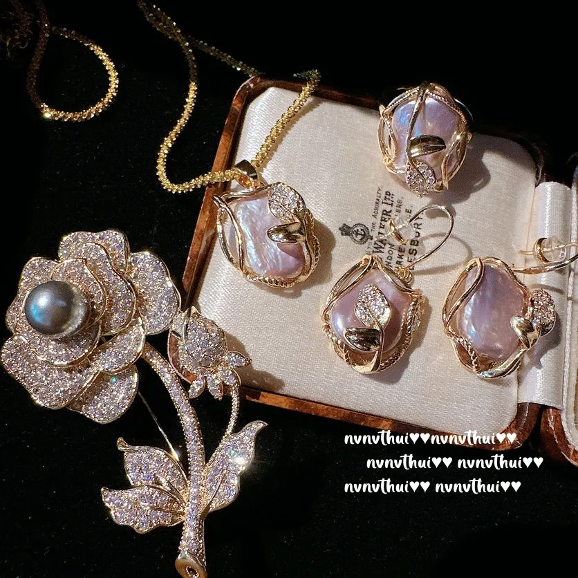 Rose Gemstones Brooches Baroque Pearls Earrings Vine Zircon Necklace Gift Brooches for women
Rose Gemstones Brooches Baroque Pearls Earrings Vine Zircon Necklace Gift Brooches for women