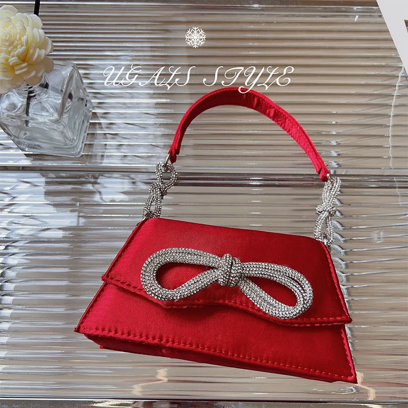 Handmade Silk Fairy Diamond Encrusted Knot Evening Dinner Small Square Crossbody Bag Sweet College Style
Handmade Silk Fairy Diamond Encrusted Knot Evening Dinner Small Square Crossbody Bag Sweet College Style