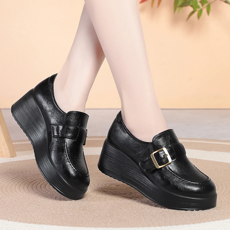 Womens Retro Leather Wedge Platform Shoes With Buckle Height Boosting Non Slip Sole Comfortable Casual Footwear For Moms New
Womens Retro Leather Wedge Platform Shoes With Buckle Height Boosting Non Slip Sole Comfortable Casual Footwear For Moms New