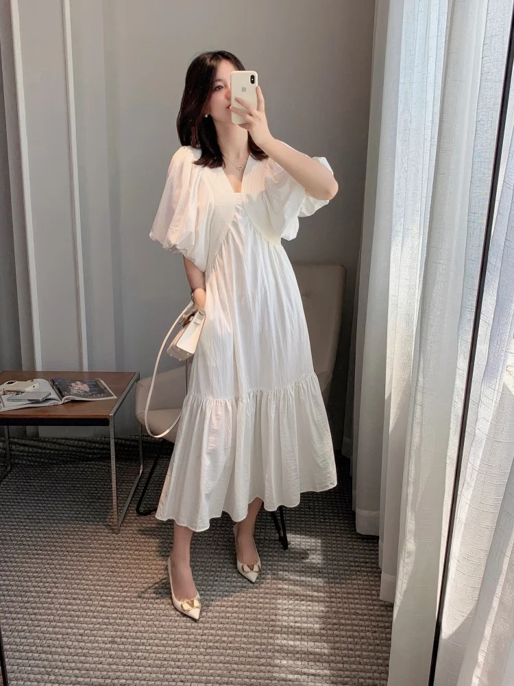 Elegant Summer White Dress Women's High-End Loose Long Sleeve Bubble Sleeve Short Sleeve V-Neck Princess Style Beachwear
Elegant Summer White Dress Women's High-End Loose Long Sleeve Bubble Sleeve Short Sleeve V-Neck Princess Style Beachwear