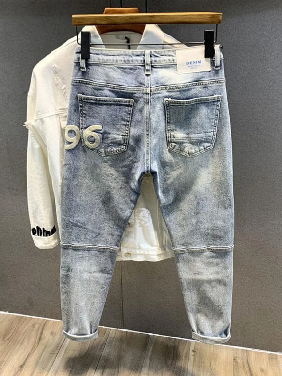 Spring Autumn Embroidered Slim Fit Men's Jeans Light Color Trendy Brand Korean Style Harajuku Casual Wear Resistant Wear
Spring Autumn Embroidered Slim Fit Men's Jeans Light Color Trendy Brand Korean Style Harajuku Casual Wear Resistant Wear