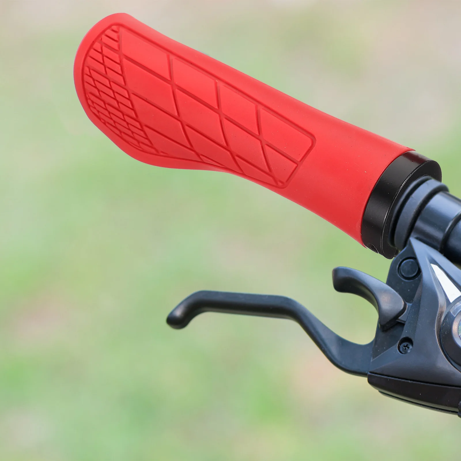 Non slip Handlebar Grips Red Bike Covers Anti Vibration Cycling Accessories Rubber Sweat Absorption Durable Mountain Bike
Non slip Handlebar Grips Red Bike Covers Anti Vibration Cycling Accessories Rubber Sweat Absorption Durable Mountain Bike