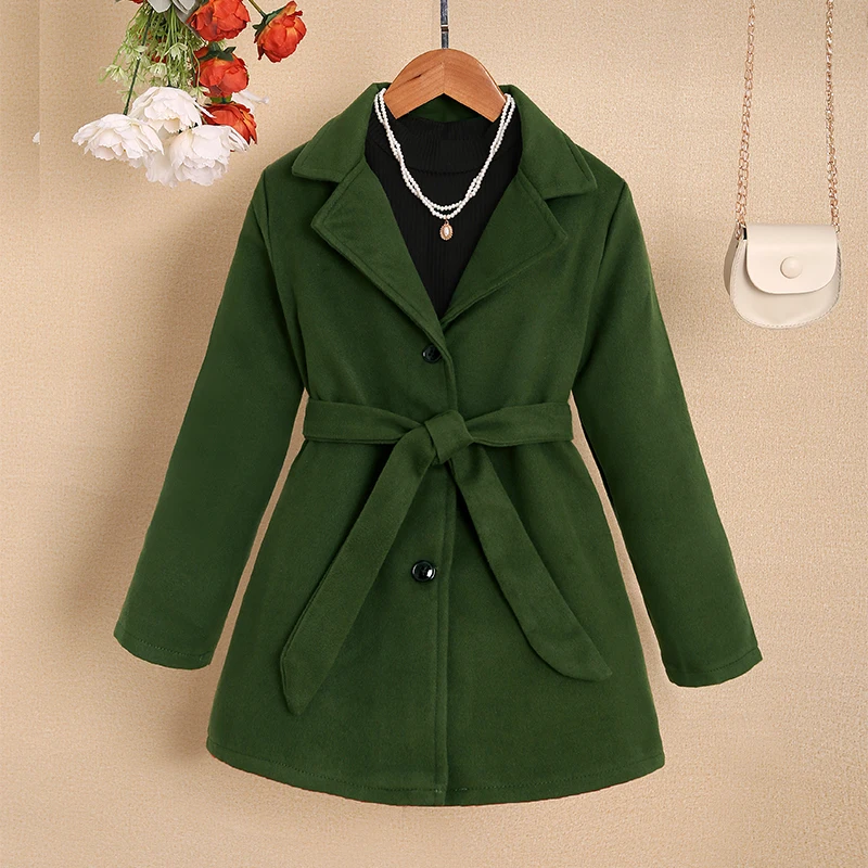 8-12-year-old girl's suit in autumn and winter elegant lady lapel trench coat long sleeve bottoming shirt is warm and comfortabl 
8-12-year-old girl's suit in autumn and winter elegant lady lapel trench coat long sleeve bottoming shirt is warm and comfortabl