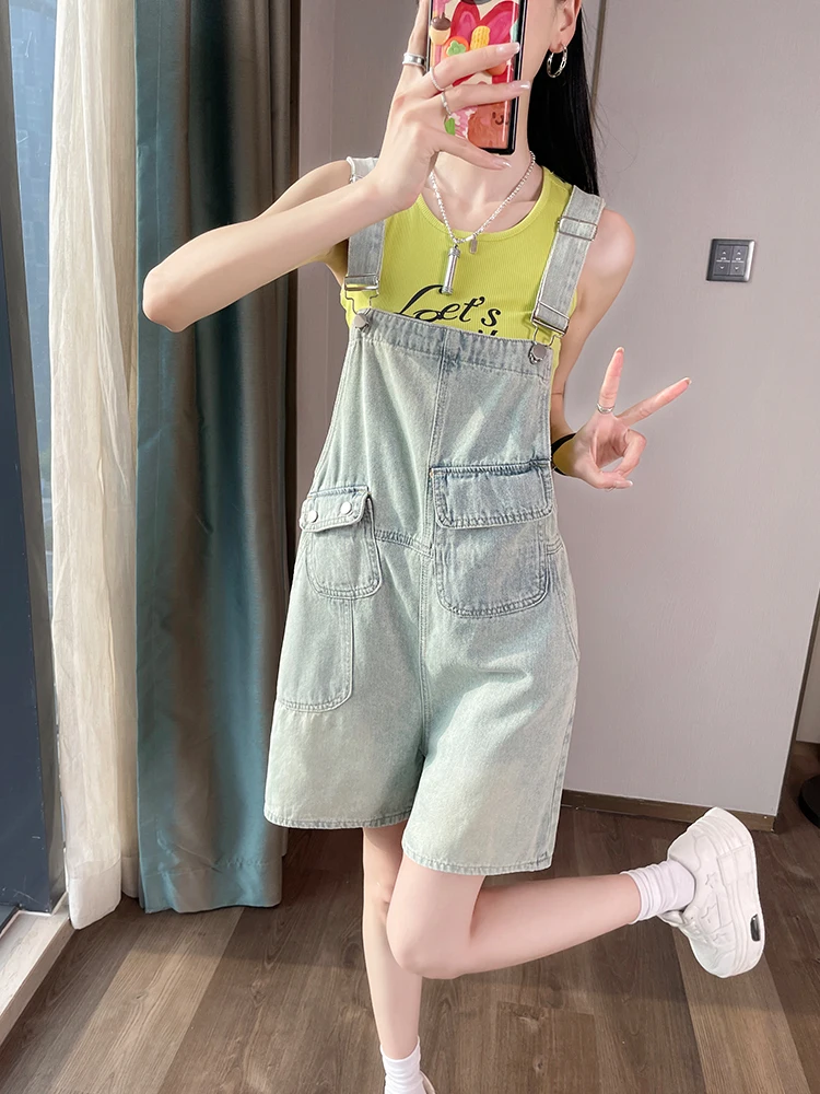 High Waist Denim Overalls Women Summer New Style Slimming Age-Defying Korean Loose Casual Wide Leg Jumpsuit Shorts
High Waist Denim Overalls Women Summer New Style Slimming Age-Defying Korean Loose Casual Wide Leg Jumpsuit Shorts
