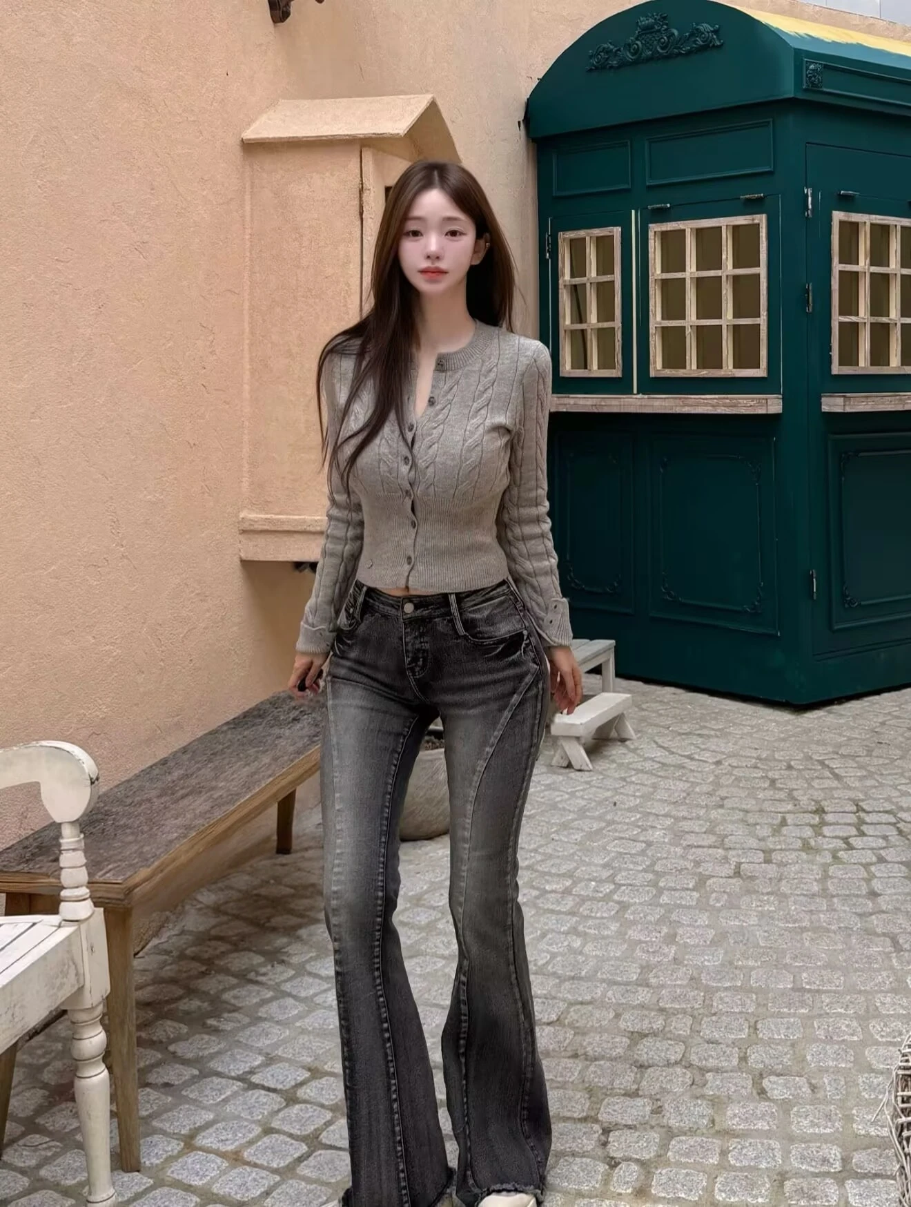 High Waist Slim Fit Bell Bot Jeans Retro Waed Wide Hip Long Pants for Women Cotton Stretch Denim High Waist Jeans
High Waist Slim Fit Bell Bot Jeans Retro Waed Wide Hip Long Pants for Women Cotton Stretch Denim High Waist Jeans