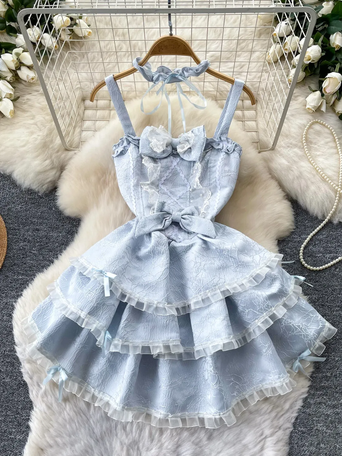 Women's Blue Bow Lace Camisole Princess Mini Dress Vintage Elegant Sleeveless A-line Fluffy Lolita Dress for Women Summer 2026
Women's Blue Bow Lace Camisole Princess Mini Dress Vintage Elegant Sleeveless A-line Fluffy Lolita Dress for Women Summer 2026