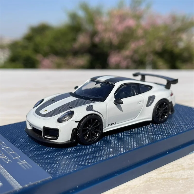 1:64 Scale Model Diecast Alloy Sports Car Metal Toys Racing Vehicle With Automobile Tail And Base Gifts Collection Display Gift
1:64 Scale Model Diecast Alloy Sports Car Metal Toys Racing Vehicle With Automobile Tail And Base Gifts Collection Display Gift