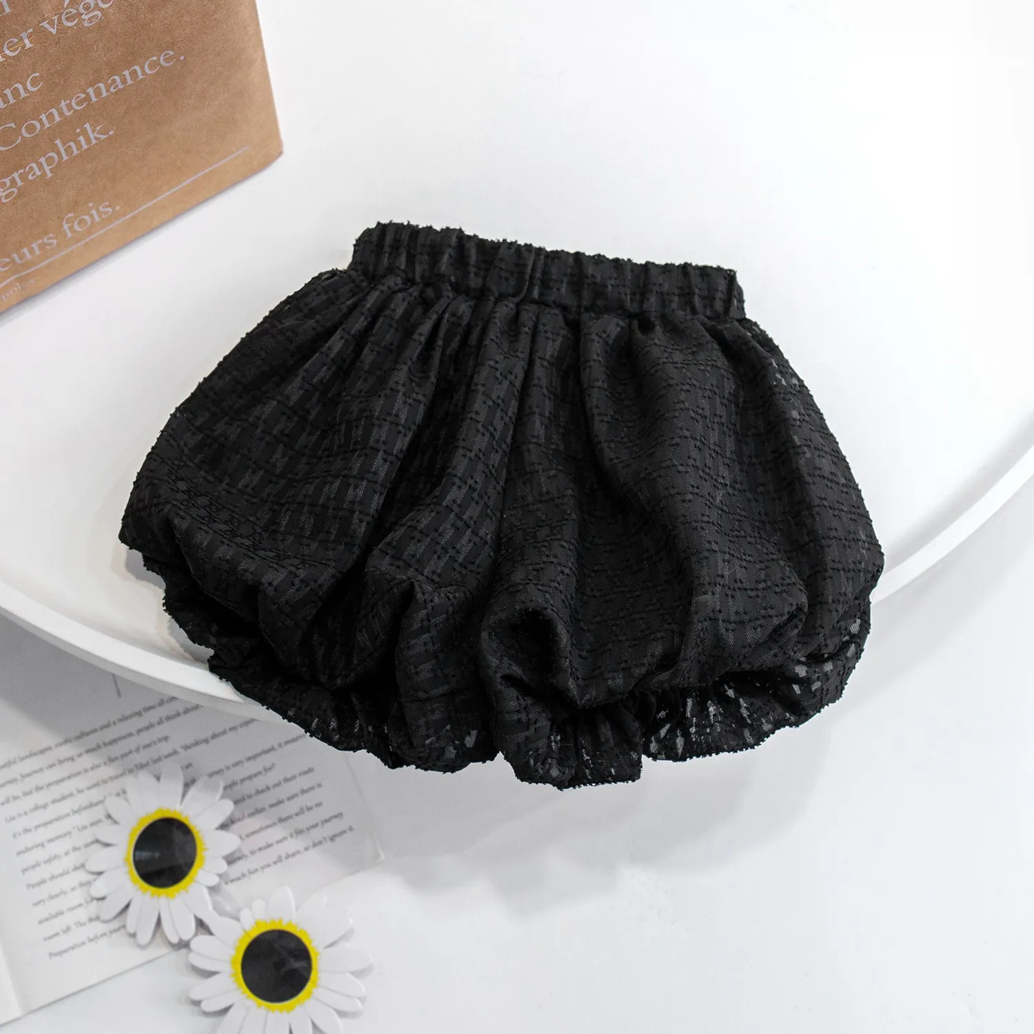 Girls' Summer Shorts 2024 New Baby Cute Bubble Bloomers Children's Korean Version of Foreign Style Versatile Hot Pants
Girls' Summer Shorts 2024 New Baby Cute Bubble Bloomers Children's Korean Version of Foreign Style Versatile Hot Pants