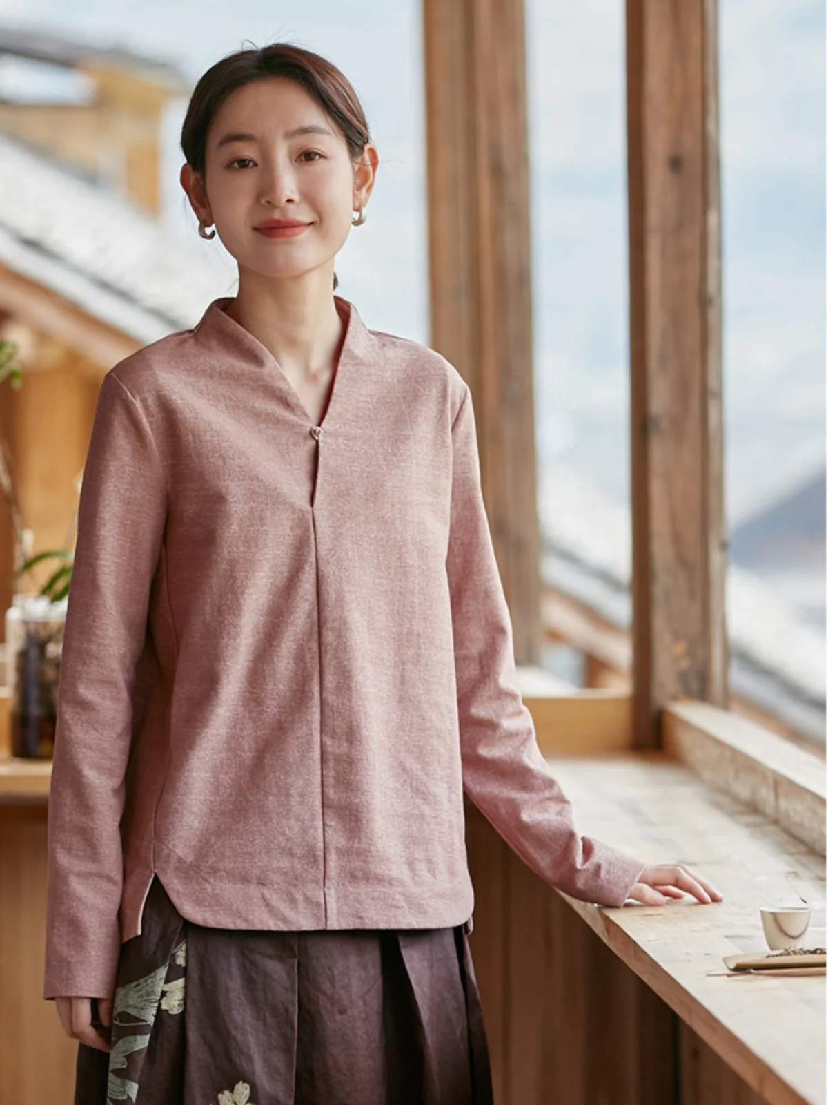 Chuan Sle Long Sve Knitted T-irt Women's Original Design Split Hem Loose Fit Cotton Polyester Blend V-Ne Top
Chuan Sle Long Sve Knitted T-irt Women's Original Design Split Hem Loose Fit Cotton Polyester Blend V-Ne Top