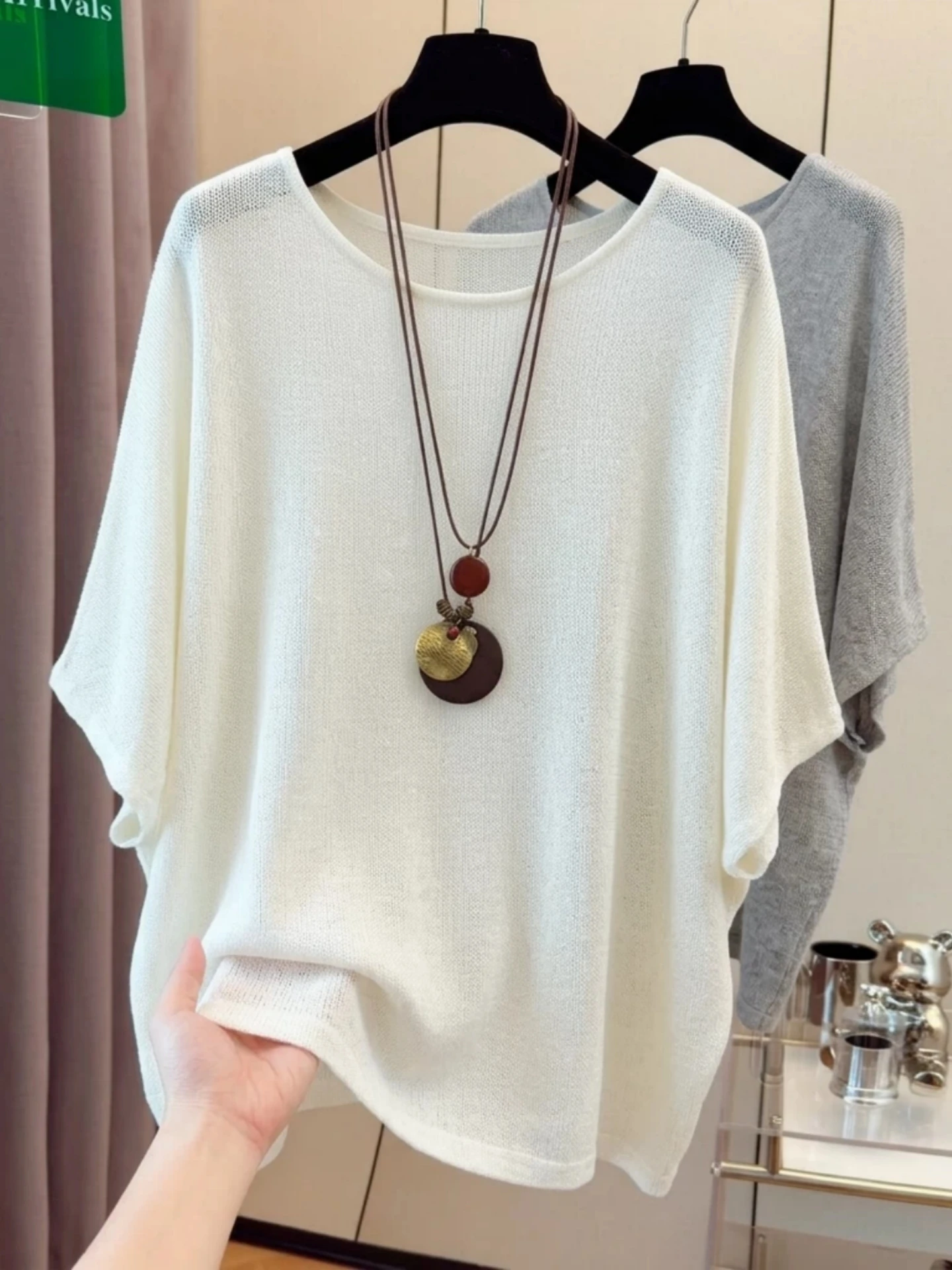 Slimming Ice Silk T-Shirt Women's Loose Fit Short Sleeve Thin Summer Top plus Size Cover Belly Base Shirt Commute Style
Slimming Ice Silk T-Shirt Women's Loose Fit Short Sleeve Thin Summer Top plus Size Cover Belly Base Shirt Commute Style