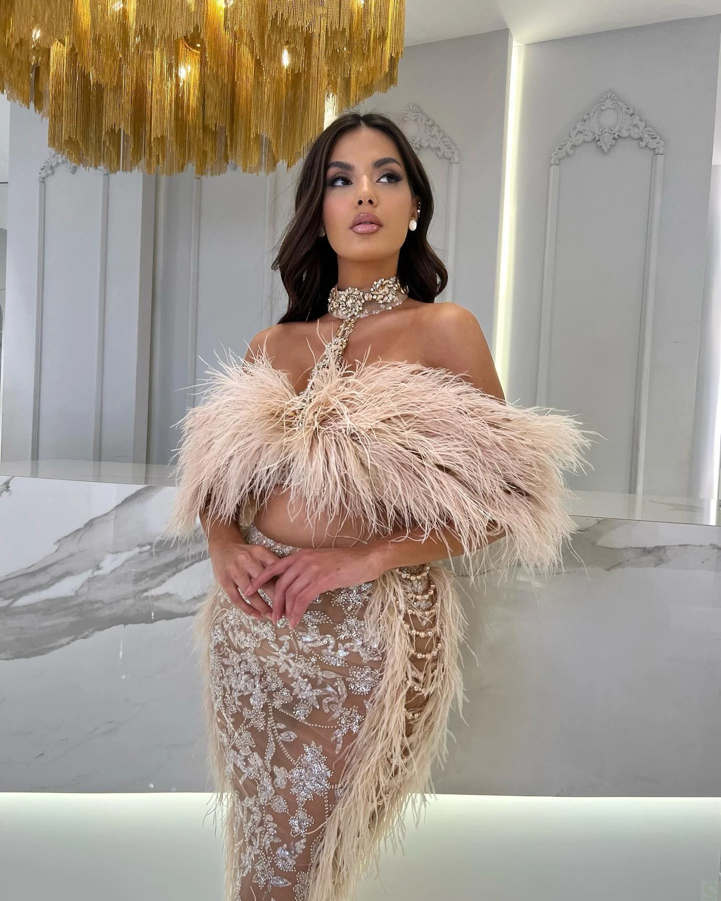 Gorgeous Evening Dress Mermaid Formal Occasion Dresses Halter Designer Feathers Applicant Side Beads Prom Dress Vestido De Noite
Gorgeous Evening Dress Mermaid Formal Occasion Dresses Halter Designer Feathers Applicant Side Beads Prom Dress Vestido De Noite