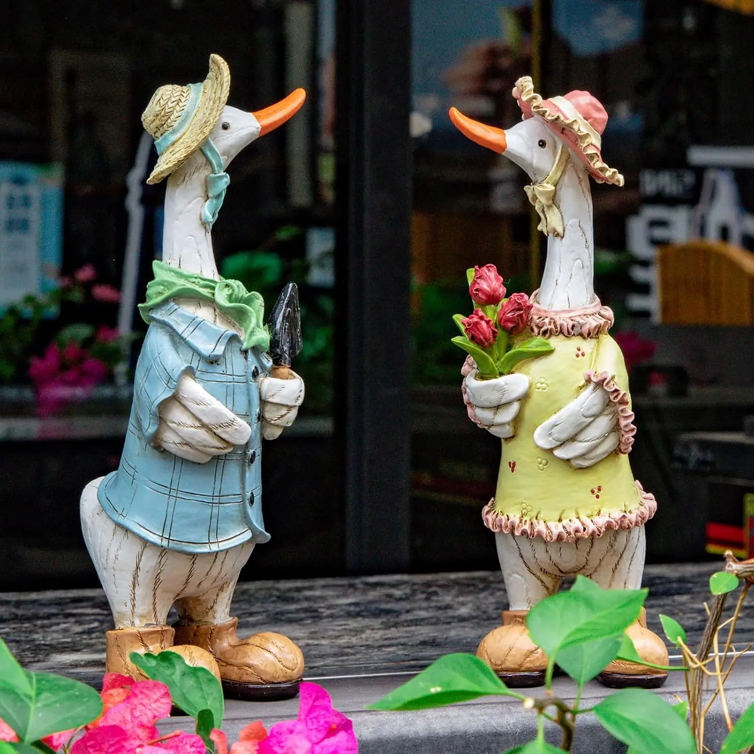 Garden Statues Couple Duck, Funny Cartoon Duck Garden Statues Indoor Outdoor Decorations Cute Ducks Art Décor Goose for Yard Hom
Garden Statues Couple Duck, Funny Cartoon Duck Garden Statues Indoor Outdoor Decorations Cute Ducks Art Décor Goose for Yard Hom