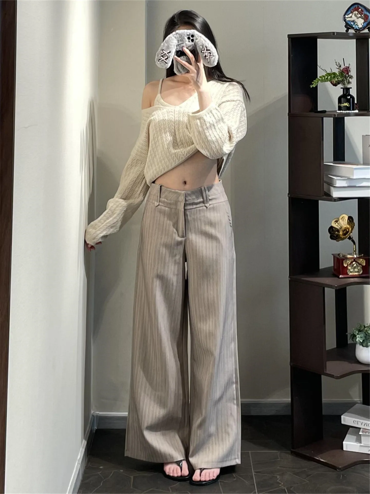 High Waist Wide Leg Suit Pants Women's Loose Fitting Trousers Summer Casual Striped Floor Length Pants American Retro Style
High Waist Wide Leg Suit Pants Women's Loose Fitting Trousers Summer Casual Striped Floor Length Pants American Retro Style
