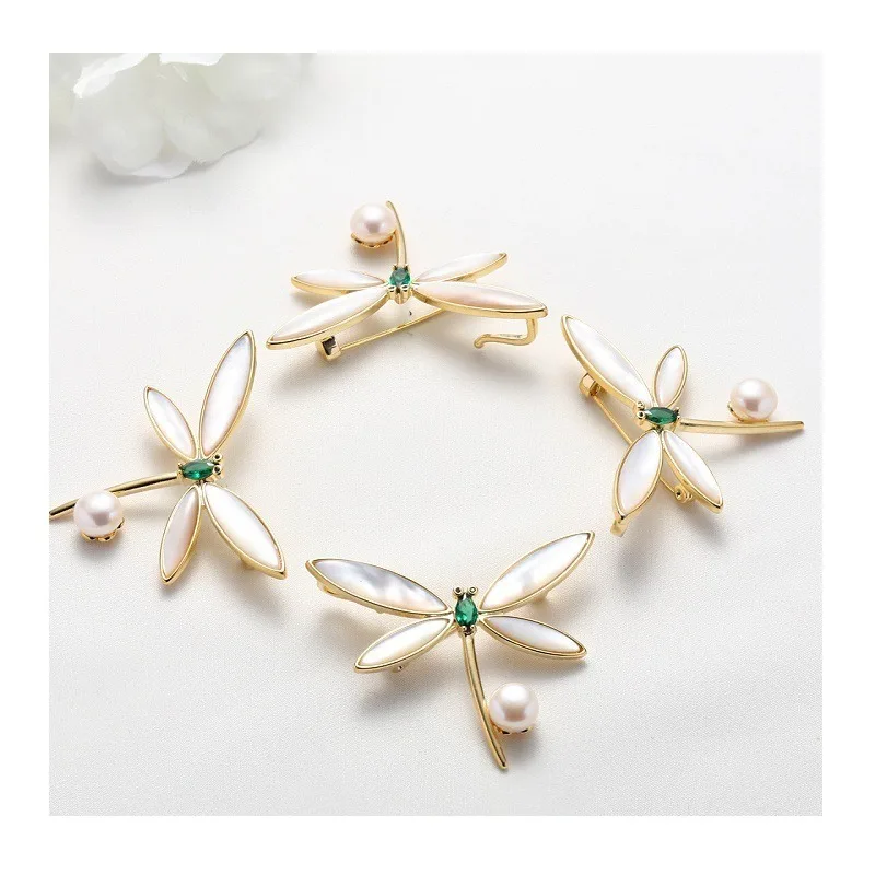 Shell Corsage Female Korean Version Dragonfly Temperament Suit Coat Freshwater Pearl Pin Buckle Brooch Brooch
Shell Corsage Female Korean Version Dragonfly Temperament Suit Coat Freshwater Pearl Pin Buckle Brooch Brooch