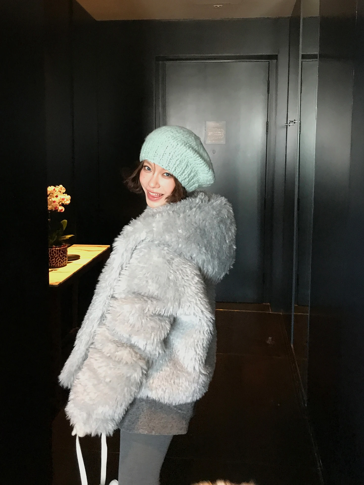 Зимнее пальто DULA Lazy Hooded Thiened для женщин, утепленная куртка с мехом, теплая, для повседневной носки, молодежная, однотонная, универсальный крой, имитация меха, полиэстер
Зимнее пальто DULA Lazy Hooded Thiened для женщин, утепленная куртка с мехом, теплая, для повседневной носки, молодежная, однотонная, универсальный крой, имитация меха, полиэстер