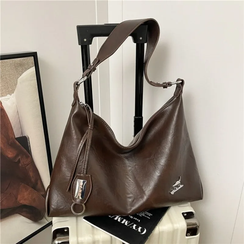 High End Minimalist Diaper Bag For Women Leather Handbag Trendy Design Elegant Classic Solid Color Vintage Commuter Business
High End Minimalist Diaper Bag For Women Leather Handbag Trendy Design Elegant Classic Solid Color Vintage Commuter Business