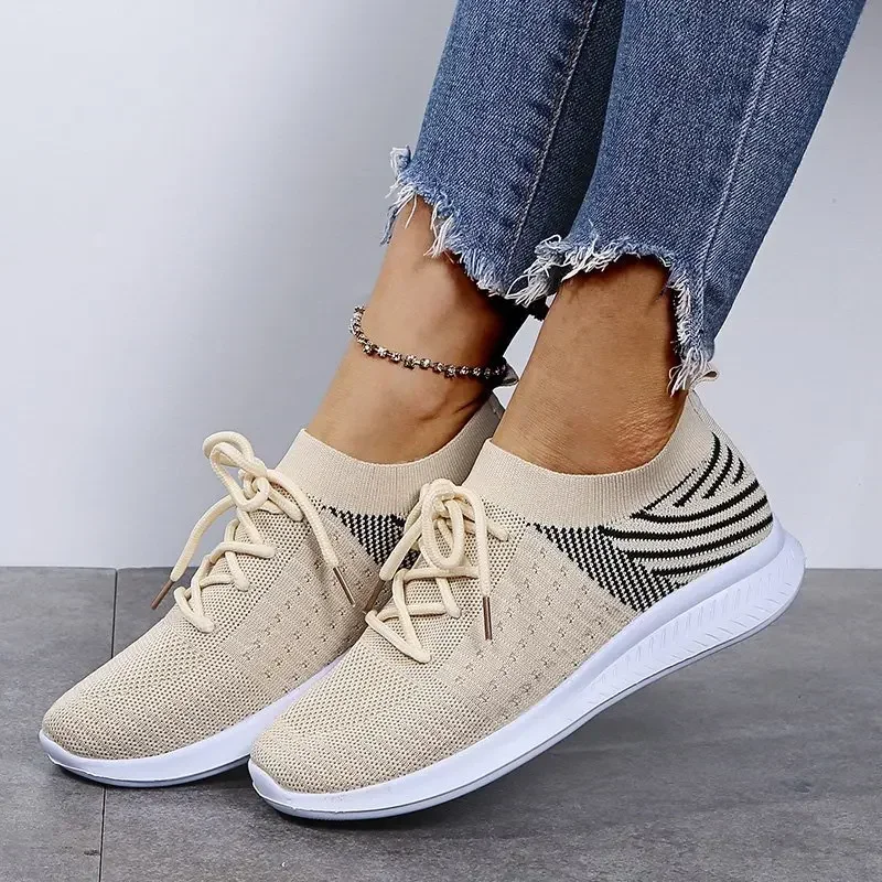 Shoes Women's new 2022 foreign trade shoes Soft soled mesh casual sports Soft soled breathable women's shoes
Shoes Women's new 2022 foreign trade shoes Soft soled mesh casual sports Soft soled breathable women's shoes