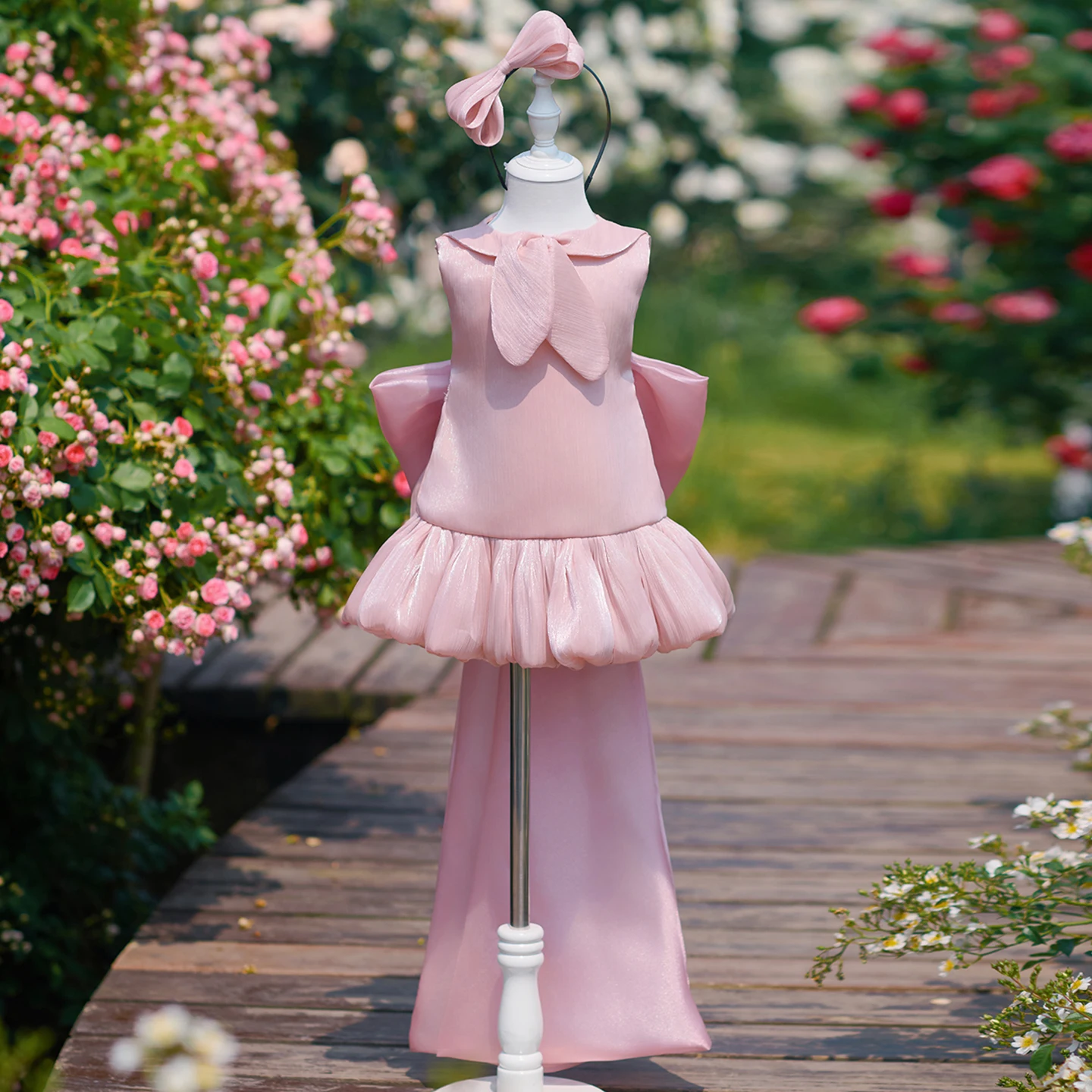 Jill Wish J909 Pink Satin Flower Girl Dress with Oversized Back Bow, Bubble Hem Skirt, Sleeveless Princess Party Gown with Headb
Jill Wish J909 Pink Satin Flower Girl Dress with Oversized Back Bow, Bubble Hem Skirt, Sleeveless Princess Party Gown with Headb
