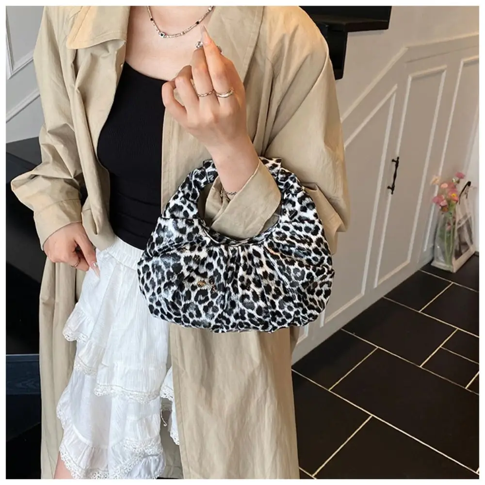 Fashion Pu Leopard Print Handbag Black Purse Underarm Bag Cloud Bag Fashionable Pu Leather Handbag Girls
Fashion Pu Leopard Print Handbag Black Purse Underarm Bag Cloud Bag Fashionable Pu Leather Handbag Girls