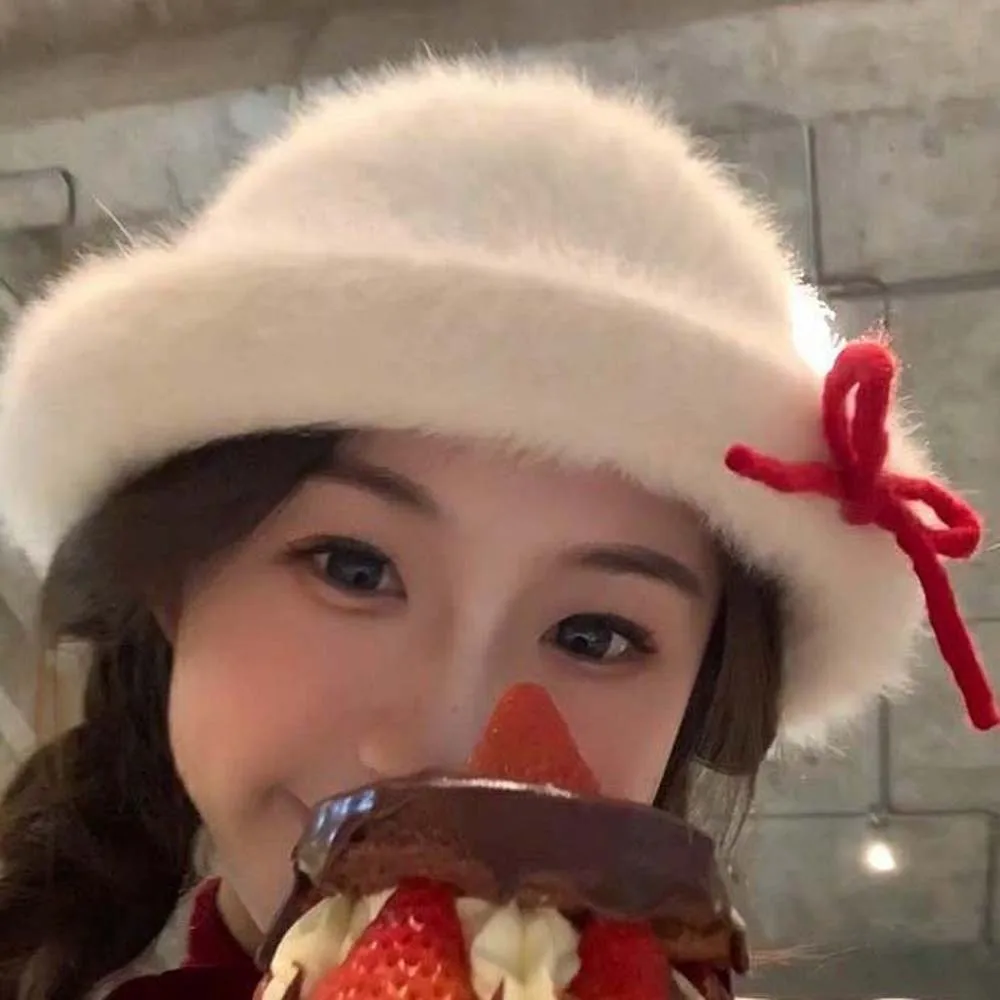 Princess Hat Vintage Looking Black Bowler Hats Beret Versatile Woolen Bucket Cap Bow White Dome Hat Autumn
Princess Hat Vintage Looking Black Bowler Hats Beret Versatile Woolen Bucket Cap Bow White Dome Hat Autumn