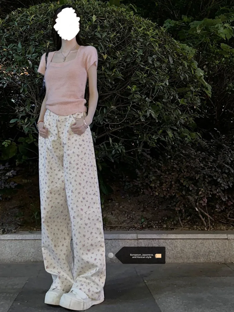 High Waist Loose Fit Floral Print Straight Leg Denim Jeans Women's Summer Casual Pants Slimming Versatile Wide Leg Trousers
High Waist Loose Fit Floral Print Straight Leg Denim Jeans Women's Summer Casual Pants Slimming Versatile Wide Leg Trousers