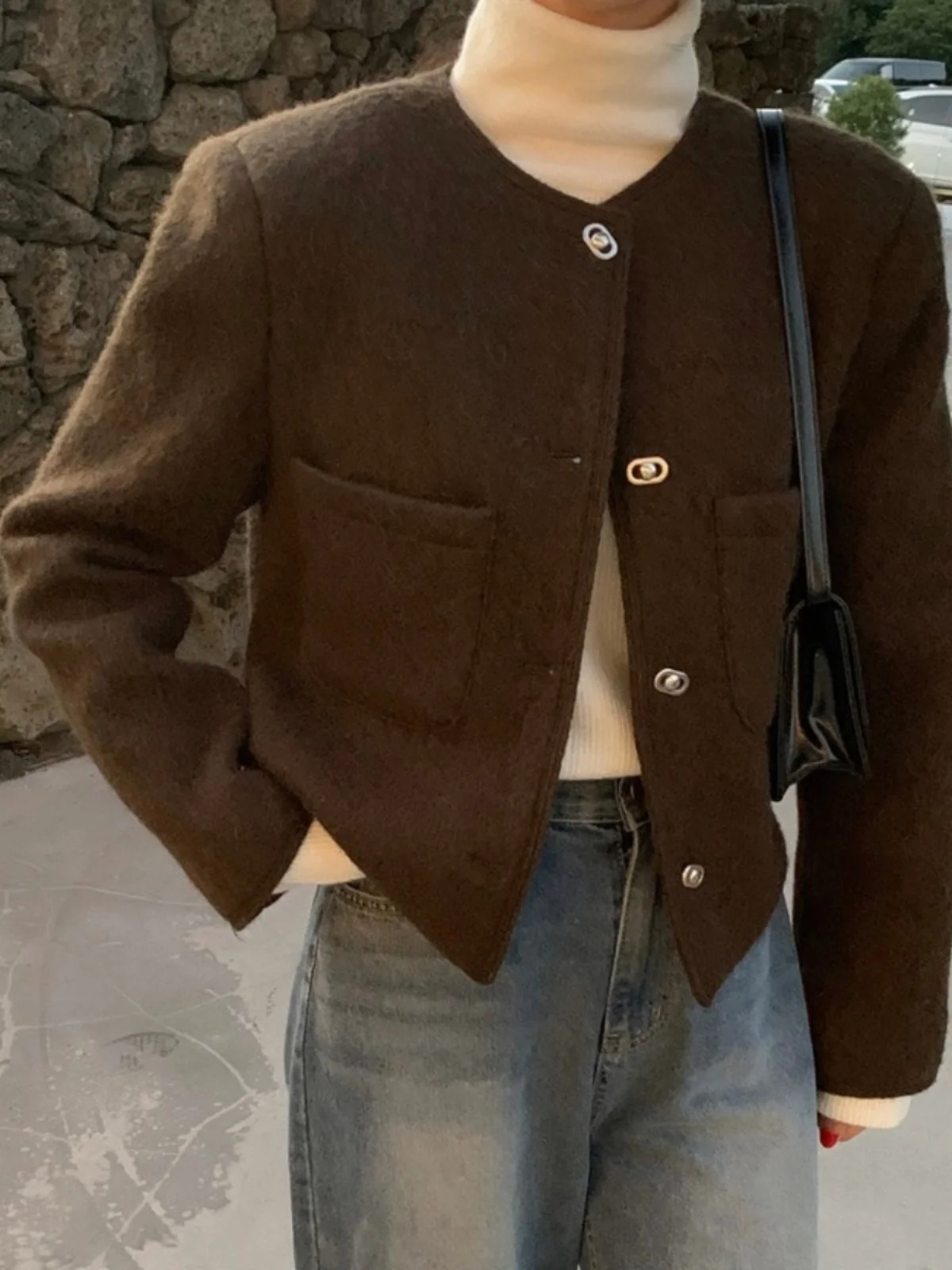 Korean Sle ort Woolen Coat Women's round Ne Single Button Jaet Small Size Big Coat Trendy Top Outerwear
Korean Sle ort Woolen Coat Women's round Ne Single Button Jaet Small Size Big Coat Trendy Top Outerwear