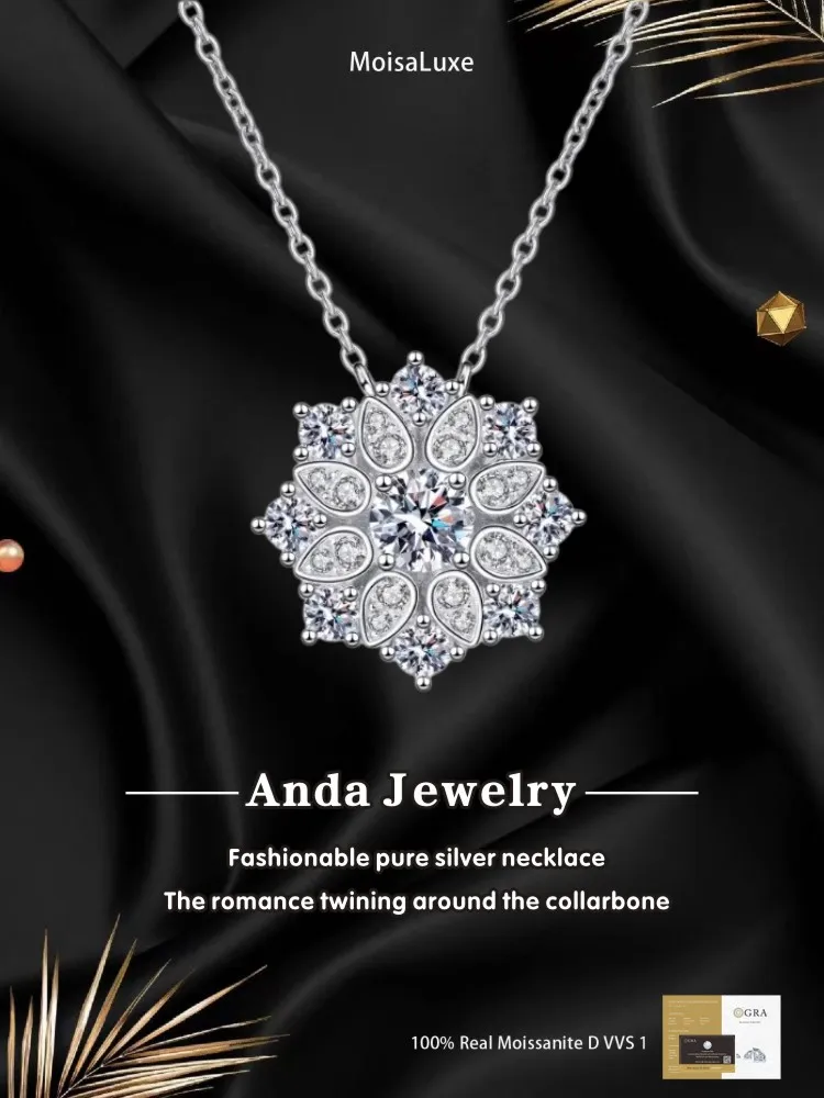 Moissanite Plata Sterling 925 Silver Fashion Sense of Design Sunflower Four-claw Moissanite Necklace GRA Certified
Moissanite Plata Sterling 925 Silver Fashion Sense of Design Sunflower Four-claw Moissanite Necklace GRA Certified