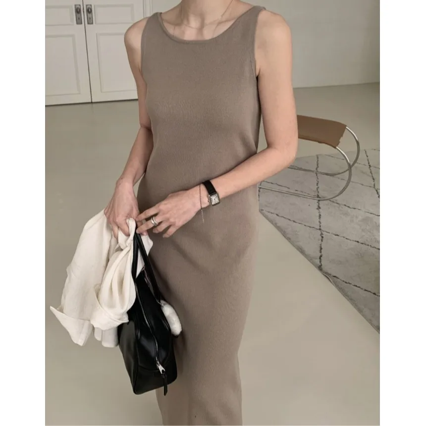 Korean Style Summer Slim Fit Knitted Halter Dress Women's Fashion Casual Wear Spring Autumn Winter School Street Outdoor
Korean Style Summer Slim Fit Knitted Halter Dress Women's Fashion Casual Wear Spring Autumn Winter School Street Outdoor