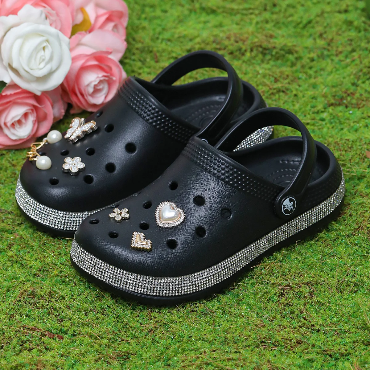 Kids garden shoes, Slip-On Clogs, One-step Thick-soled EVA hole Mules shoes, Summer beach slippers, Outdoor/indoor shoes k55
Kids garden shoes, Slip-On Clogs, One-step Thick-soled EVA hole Mules shoes, Summer beach slippers, Outdoor/indoor shoes k55