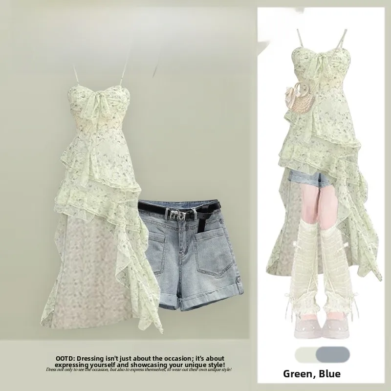 Floral Halter Neck Dress And Shorts Set Spicy Summer Outfit Korean Style Women's Fashion Ensemble Short Pants
Floral Halter Neck Dress And Shorts Set Spicy Summer Outfit Korean Style Women's Fashion Ensemble Short Pants