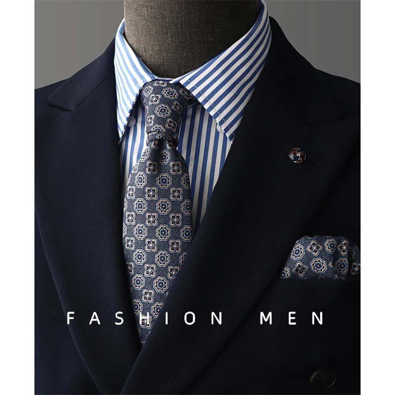 Light Luxury British Style Dark Blue Patterned Men's Tie Business Banquet Shirt Accessory 8CM Wide Handmade Knotted Cravat
Light Luxury British Style Dark Blue Patterned Men's Tie Business Banquet Shirt Accessory 8CM Wide Handmade Knotted Cravat