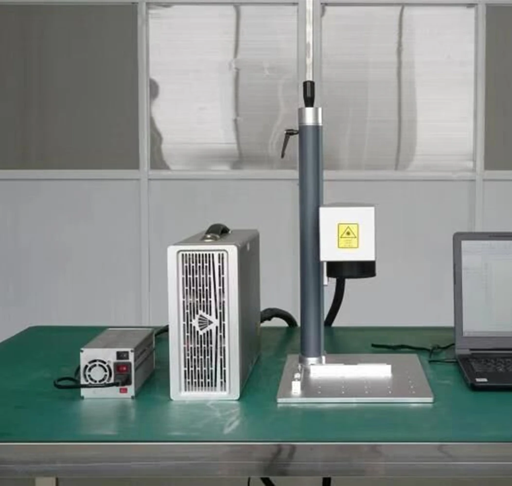 JPT 20W/30W/50W Air-cooled Portable Fibre Laser Marking Machine Laser Engraving Machine
JPT 20W/30W/50W Air-cooled Portable Fibre Laser Marking Machine Laser Engraving Machine