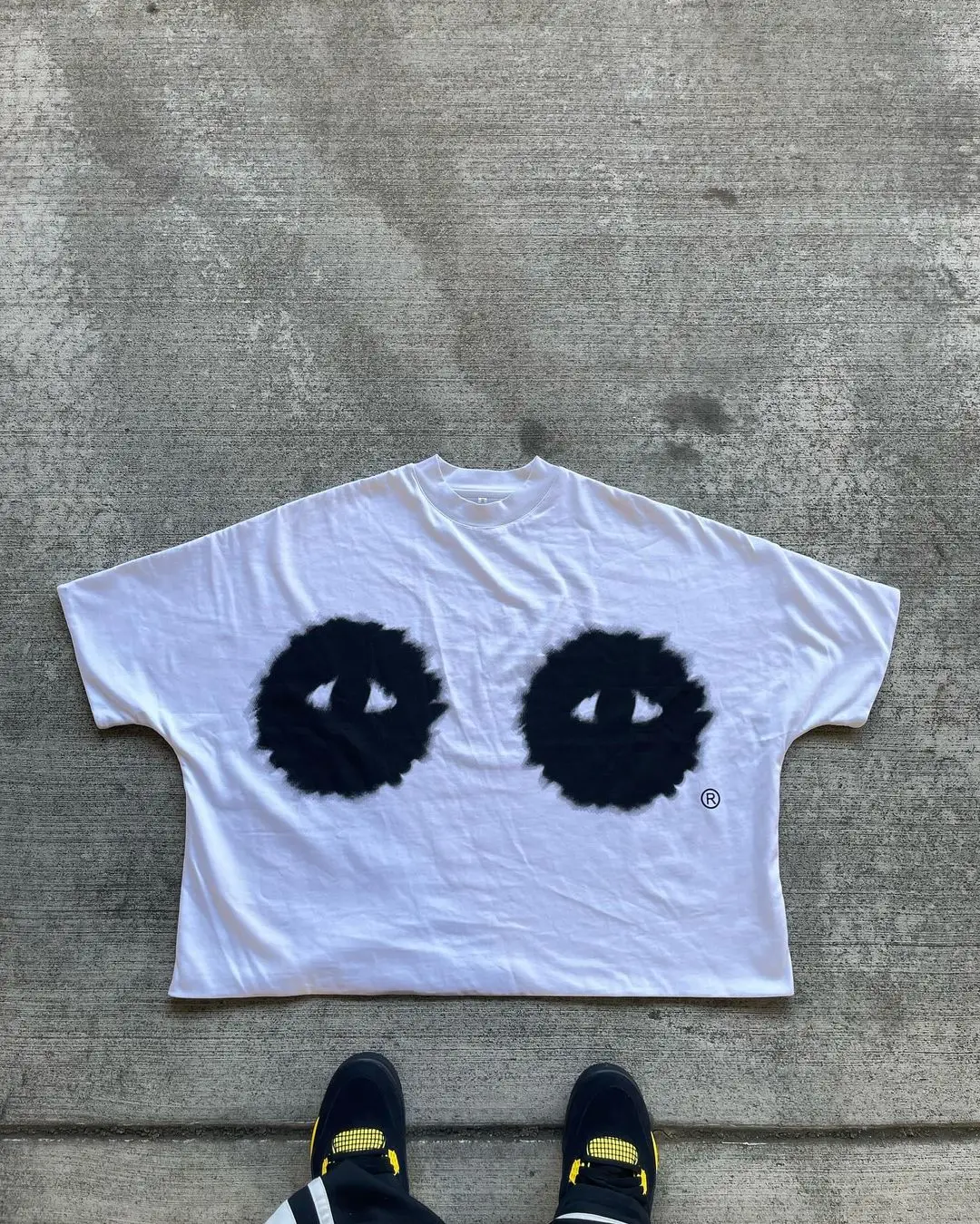 Harajuku EYE PAINT tee graphic t shirts print oversized t shirt gothic casual streetwear new 2024 y2k tops goth men clothes
Harajuku EYE PAINT tee graphic t shirts print oversized t shirt gothic casual streetwear new 2024 y2k tops goth men clothes