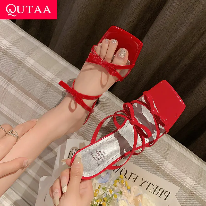 QUTAA 2024, модные пикантные женские босоножки на высоком каблуке, туфли из лакированной кожи, вечерние тапочки с открытым носком, офисный размер 34-40
QUTAA 2024, модные пикантные женские босоножки на высоком каблуке, туфли из лакированной кожи, вечерние тапочки с открытым носком, офисный размер 34-40