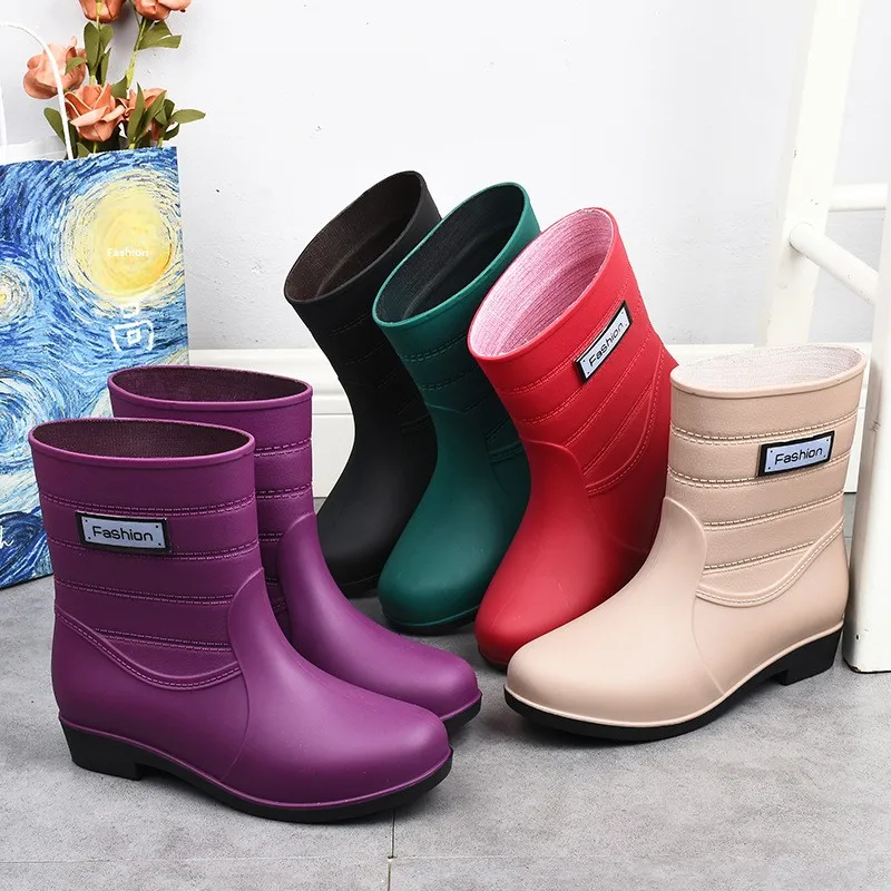 Fashionable Mid-Calf Women's Rain Boots Thickened Cotton Work Shoes Anti-Slip Water Shoes Adult Boot Covers Spring Autumn
Fashionable Mid-Calf Women's Rain Boots Thickened Cotton Work Shoes Anti-Slip Water Shoes Adult Boot Covers Spring Autumn