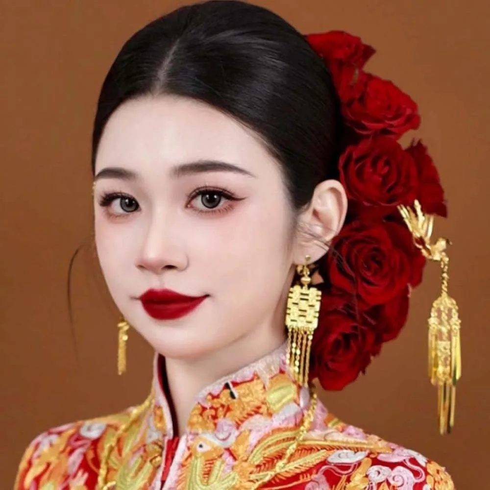 Beautiful Sweet Rose Hair Forks Cloth Chinese Style Golden Phoenix Hairpin Alloy Dark Red Bride Flower Side Clips for Gifts
Beautiful Sweet Rose Hair Forks Cloth Chinese Style Golden Phoenix Hairpin Alloy Dark Red Bride Flower Side Clips for Gifts