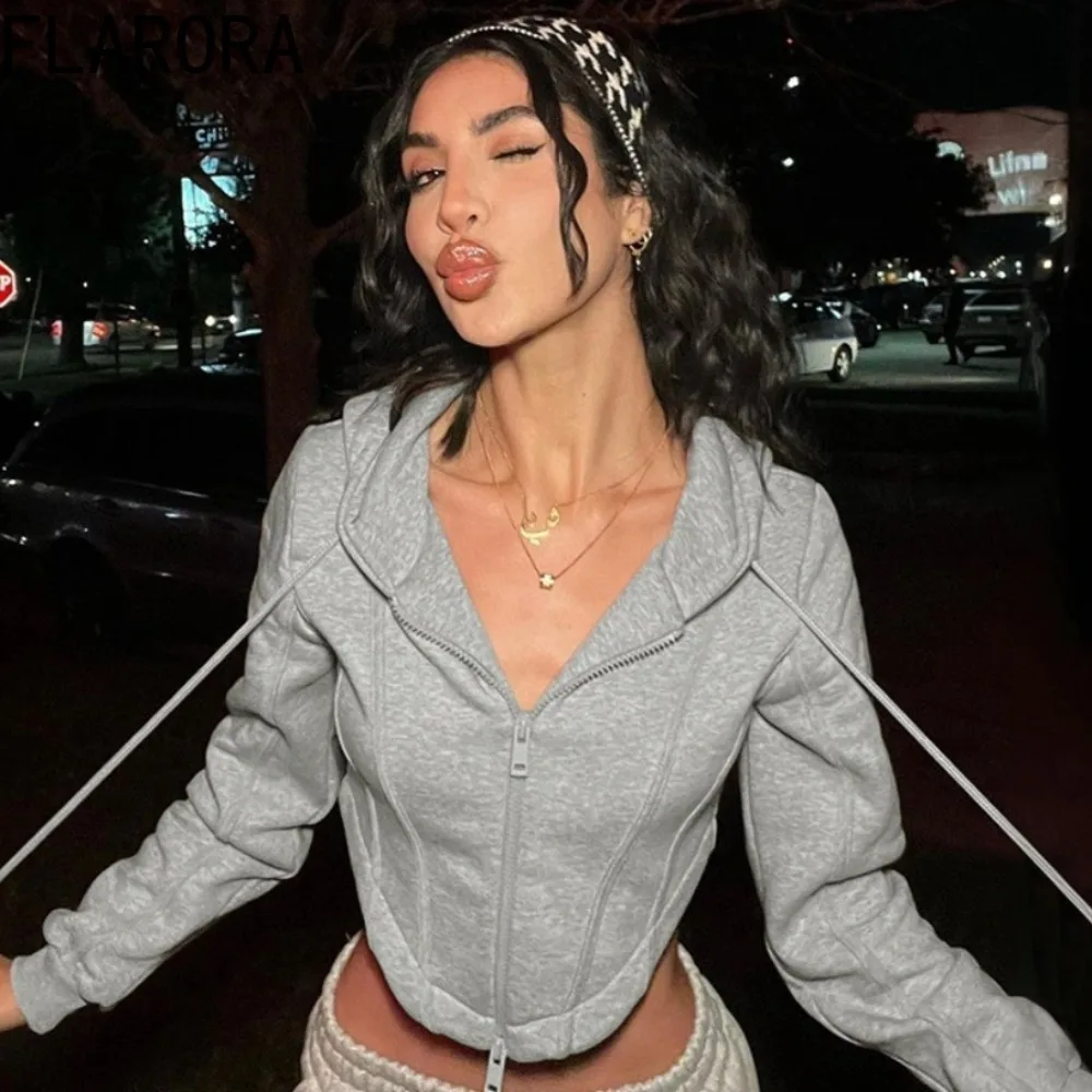 FLARORA осенние повседневные однотонные толстовки с капюшоном, женские укороченные куртки на молнии с длинными рукавами, Новое поступление 2025, женские уличные топы
FLARORA осенние повседневные однотонные толстовки с капюшоном, женские укороченные куртки на молнии с длинными рукавами, Новое поступление 2025, женские уличные топы