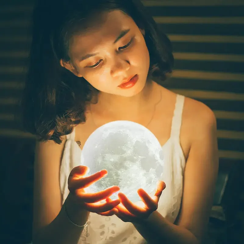 3D Moon Lamp 16 Colors Touch Night Light With Remote Control and USB rechargeable
3D Moon Lamp 16 Colors Touch Night Light With Remote Control and USB rechargeable