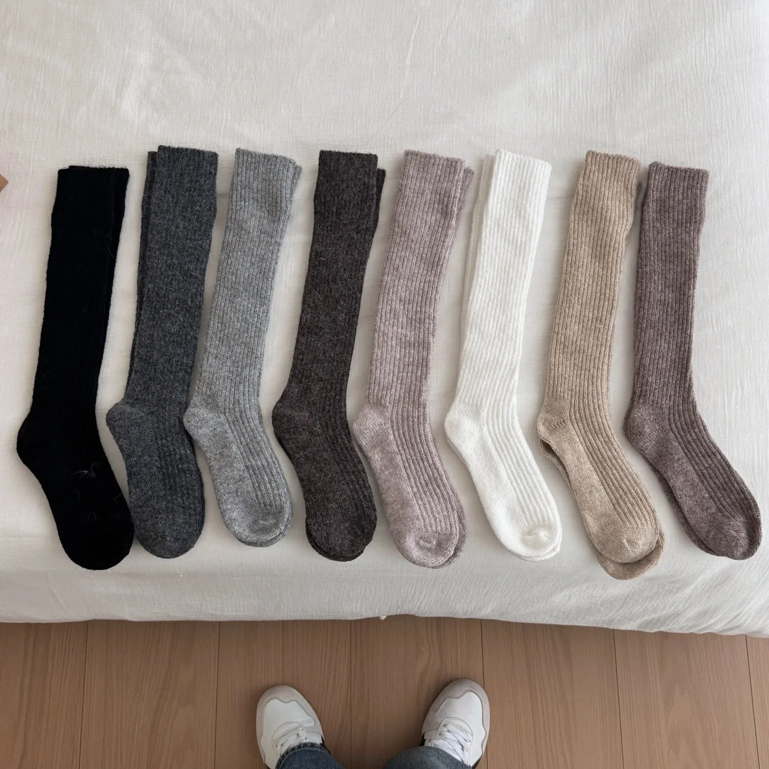 SP&CITY Striped Thickness Thick Warm Pile Socks Women's Fashion Winter Wool Calf Socks Soft Casual Breathable Cashmere Socks
SP&CITY Striped Thickness Thick Warm Pile Socks Women's Fashion Winter Wool Calf Socks Soft Casual Breathable Cashmere Socks
