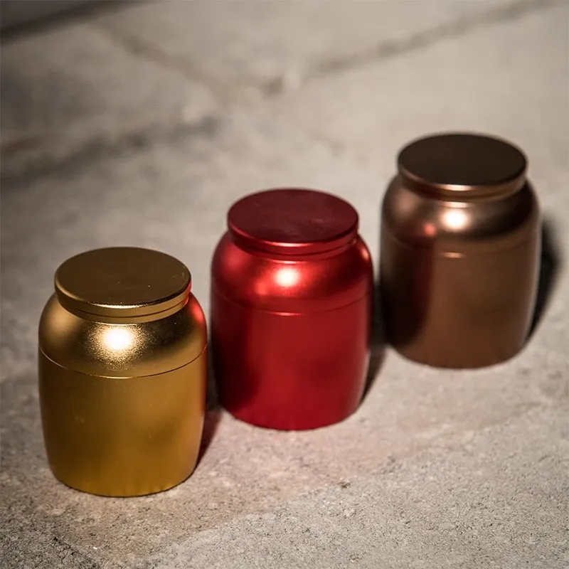 Portable Titanium Alloy Tea Storage Tin - 3 Colors, Leak-Proof Compact Container for Travel, Holds 12g Tea (Red/Gold/Brown)
Portable Titanium Alloy Tea Storage Tin - 3 Colors, Leak-Proof Compact Container for Travel, Holds 12g Tea (Red/Gold/Brown)