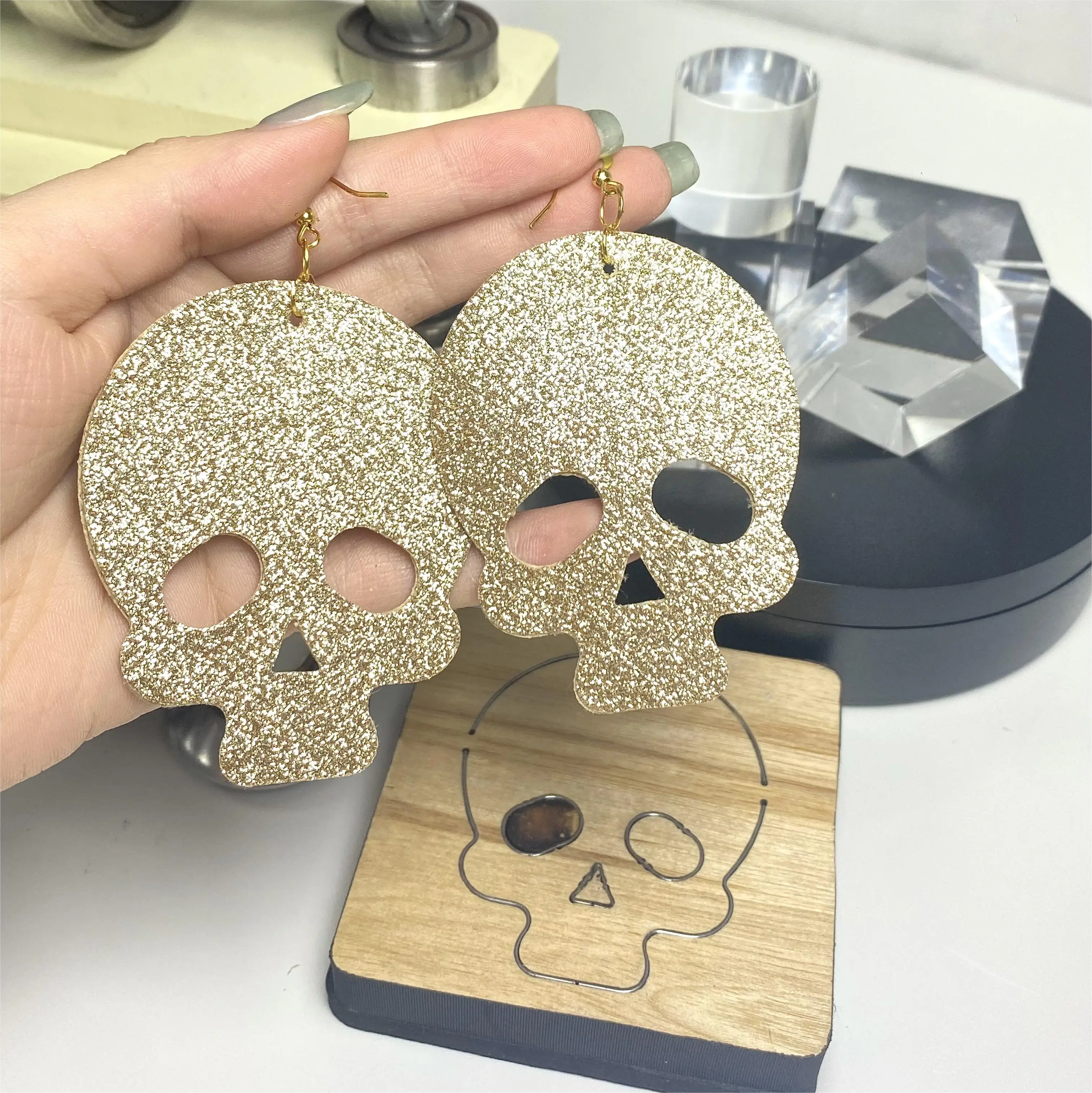 Handmade Leather Cutting Die, DIY Handmade Wooden Mold, Hand Craft Tools, Cutting Die, Scrapbook Die Cut,Multiple Sizes
Handmade Leather Cutting Die, DIY Handmade Wooden Mold, Hand Craft Tools, Cutting Die, Scrapbook Die Cut,Multiple Sizes