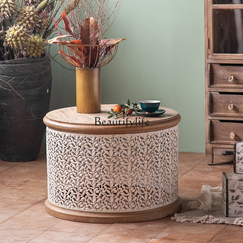 French retro coffee table high-end wrought iron living room carved hollow sofa cream wind small round table
French retro coffee table high-end wrought iron living room carved hollow sofa cream wind small round table
