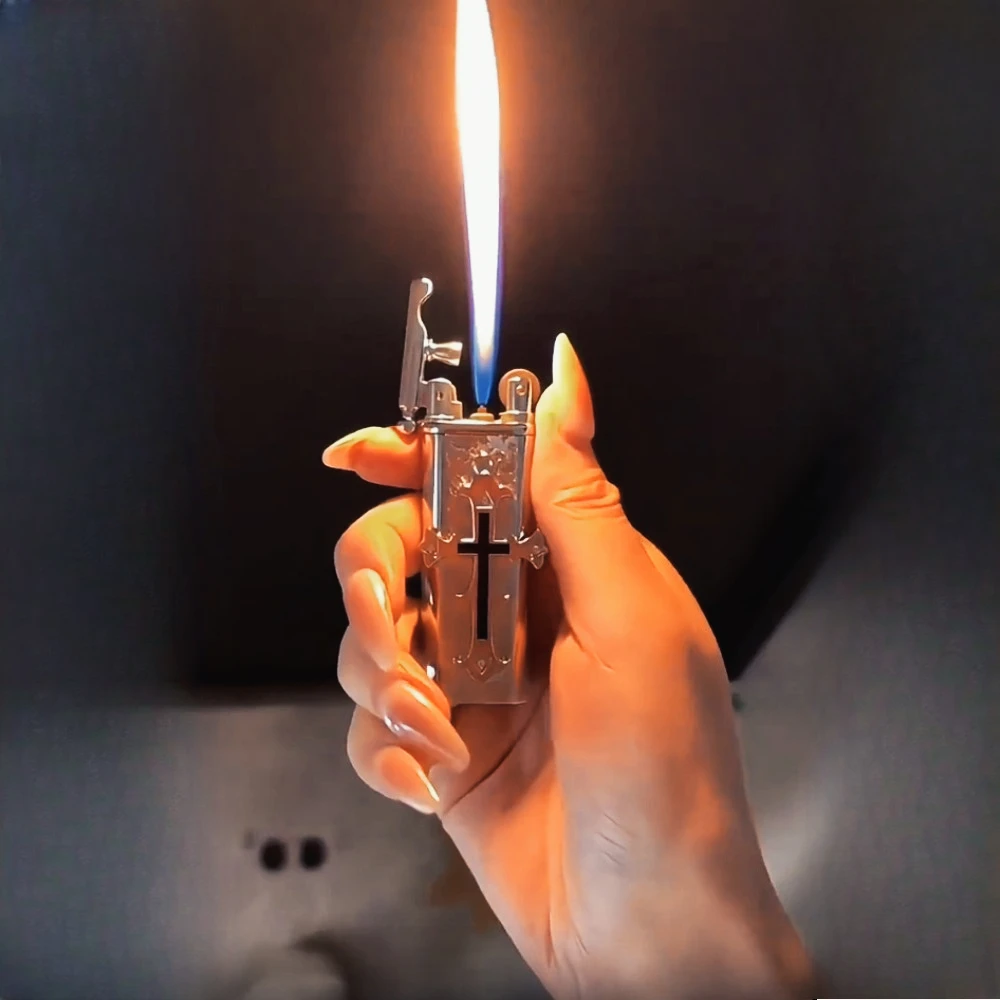 Trendy Metal Handmade Retro Inflatable Lighter with Grinding Wheel and Open Flame Portable Lighter High End Smoking Gift
Trendy Metal Handmade Retro Inflatable Lighter with Grinding Wheel and Open Flame Portable Lighter High End Smoking Gift