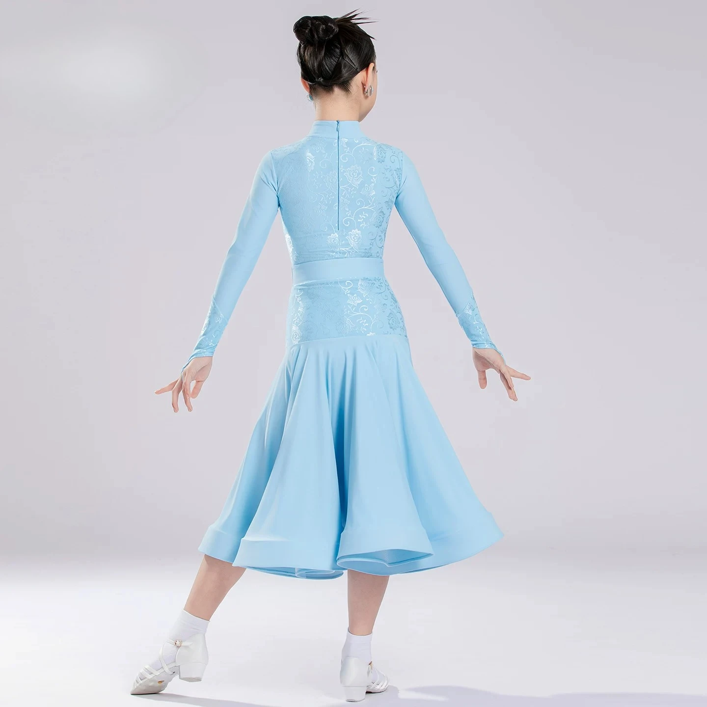 Children Ballroom Dance Competition Dress Kids Light Blue Ballroom Standard Dress Long Sleeve Latin Competition Outfit
Children Ballroom Dance Competition Dress Kids Light Blue Ballroom Standard Dress Long Sleeve Latin Competition Outfit