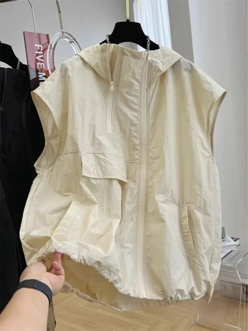 2025 Summer Women Vest Hooded Jacket Female Long Sleeve Sun Protection Clothing Sleeveless Ladies Waistcoat
2025 Summer Women Vest Hooded Jacket Female Long Sleeve Sun Protection Clothing Sleeveless Ladies Waistcoat