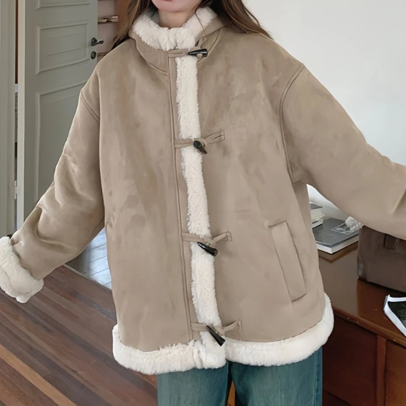 Horn Button Hooded Artificial Lamb Jacket 2025 Winter Women's Short Suede Jacket Jacket
Horn Button Hooded Artificial Lamb Jacket 2025 Winter Women's Short Suede Jacket Jacket