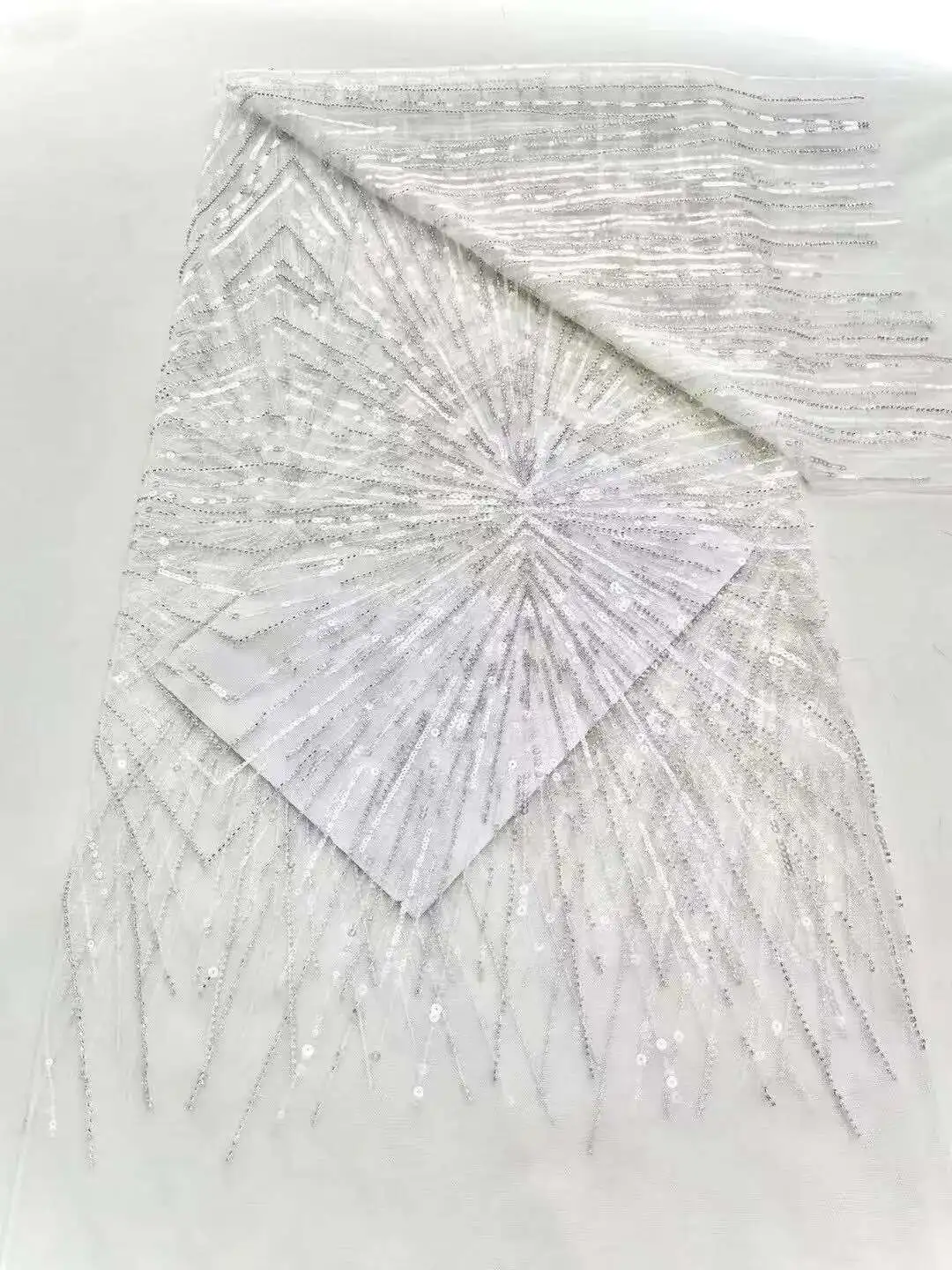 African Lace Fabric 2025 High Quality French Luxury 3D Sequins Embroidery Beads Tulle Lace Fabric For Party Dress
African Lace Fabric 2025 High Quality French Luxury 3D Sequins Embroidery Beads Tulle Lace Fabric For Party Dress