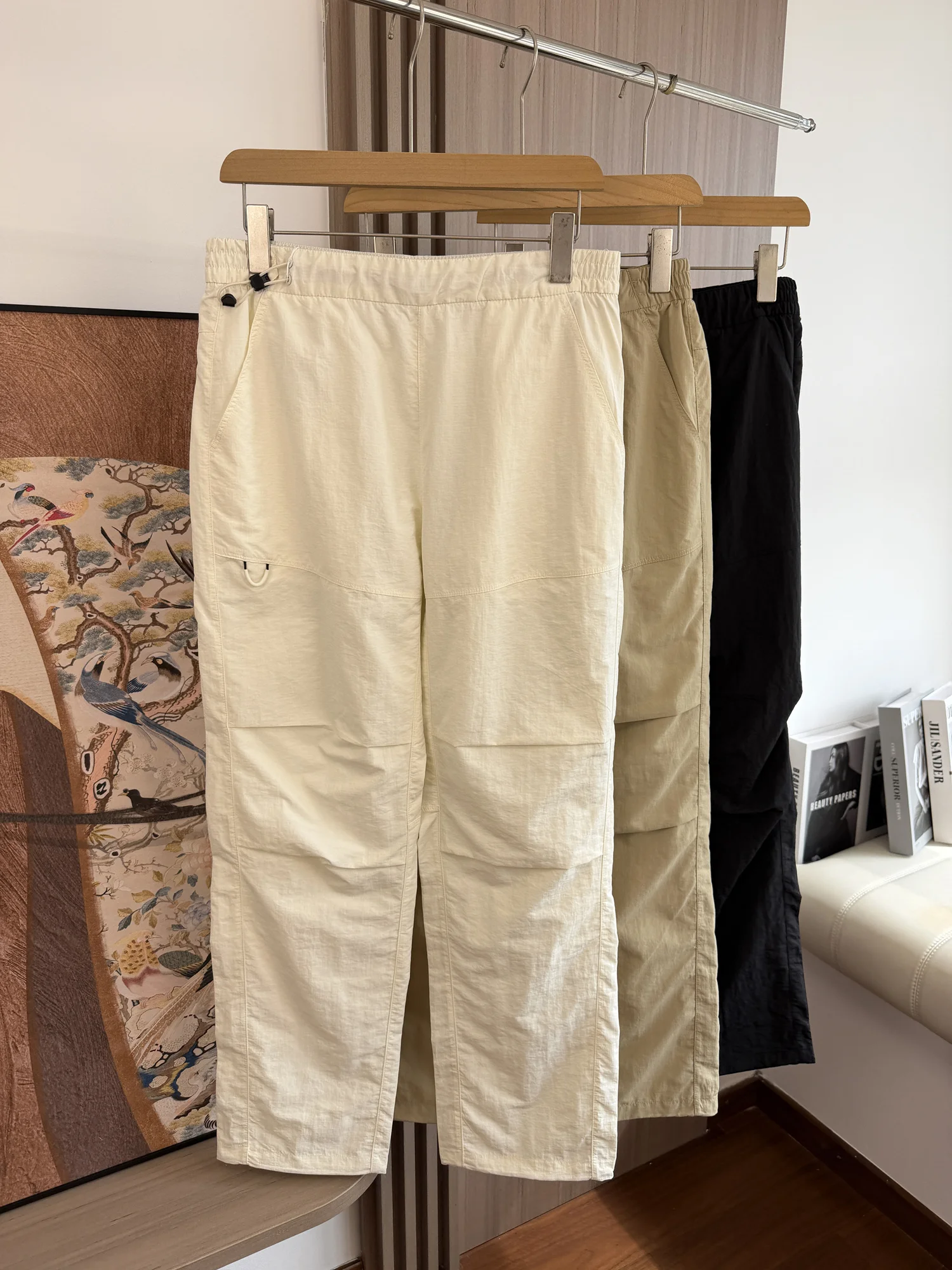 Outdoor Men's Casual Paratrooper Pants Lightweight Quick Dry Anti-Wrinkle Wear Resistant Summer Sports Style Straight Leg Tro...
Outdoor Men's Casual Paratrooper Pants Lightweight Quick Dry Anti-Wrinkle Wear Resistant Summer Sports Style Straight Leg Tro...