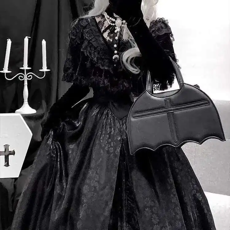 Vintage Princess Dress Courtly Vintage Op Dark Black Lace Hollow Pattern V-neck Hallowmas Long Dress Lolita
Vintage Princess Dress Courtly Vintage Op Dark Black Lace Hollow Pattern V-neck Hallowmas Long Dress Lolita