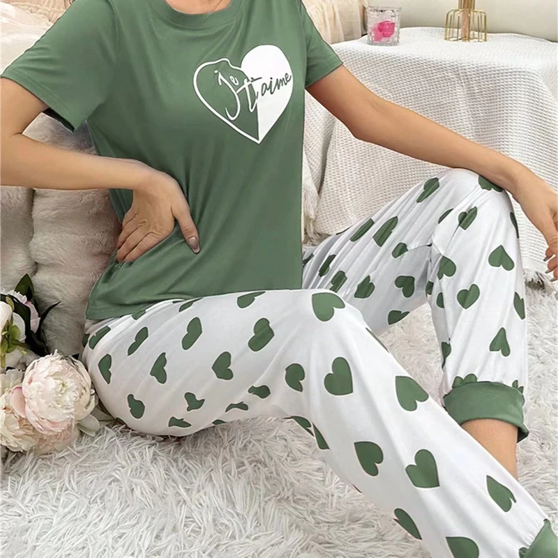 Heart Print Pajama Set Cozy Short Sleeve Round Neck Top And Elastic Pants Loose Fit Women's Sleepwear Loungewear Summer Comfy
Heart Print Pajama Set Cozy Short Sleeve Round Neck Top And Elastic Pants Loose Fit Women's Sleepwear Loungewear Summer Comfy